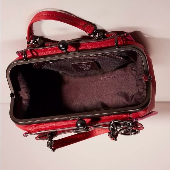 Coach Kisslock Dreamer 21 With Quilting And Rivets HTF - Picture 6 of 12